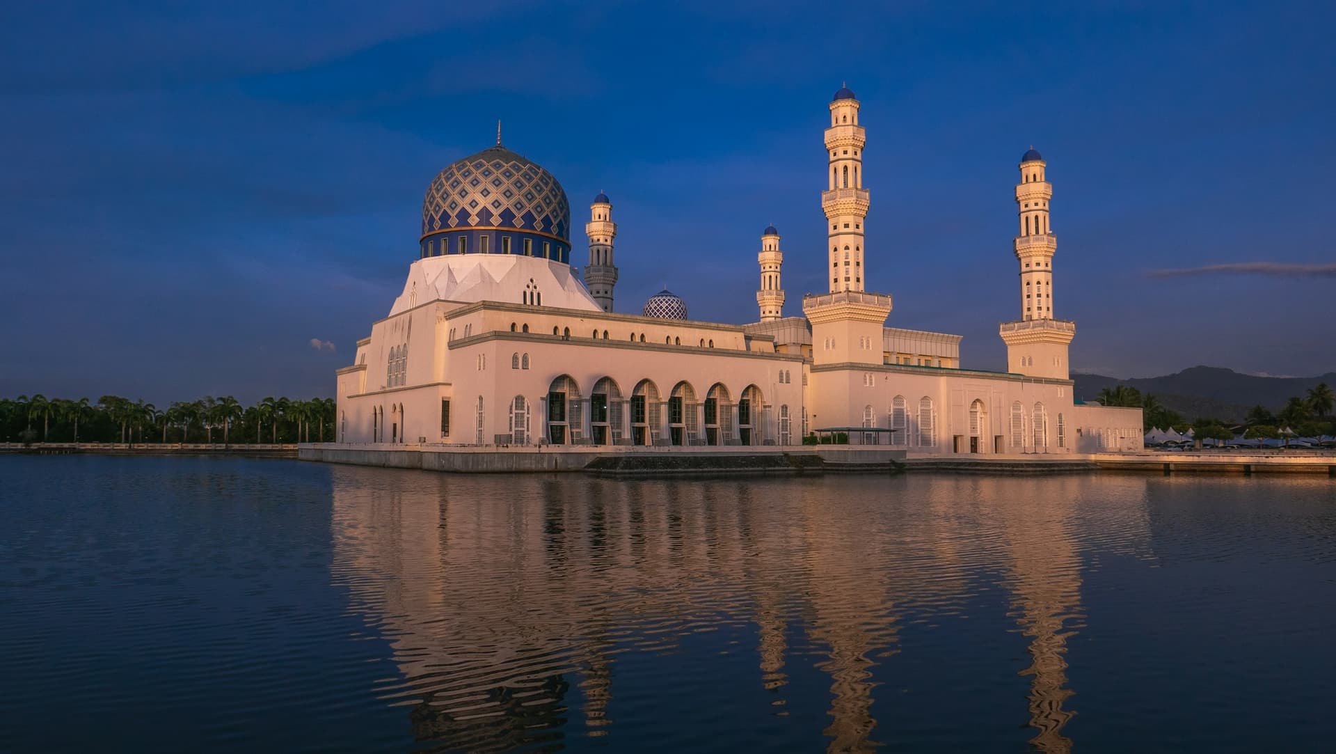 BORNEO CULTURE AND WILDLIFE SCHOOL TOUR